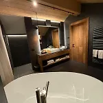 Alpeluce Mountain Apartment *